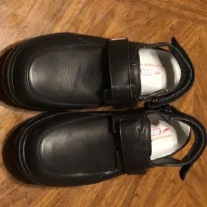 MBT women’s black shoe 9 new